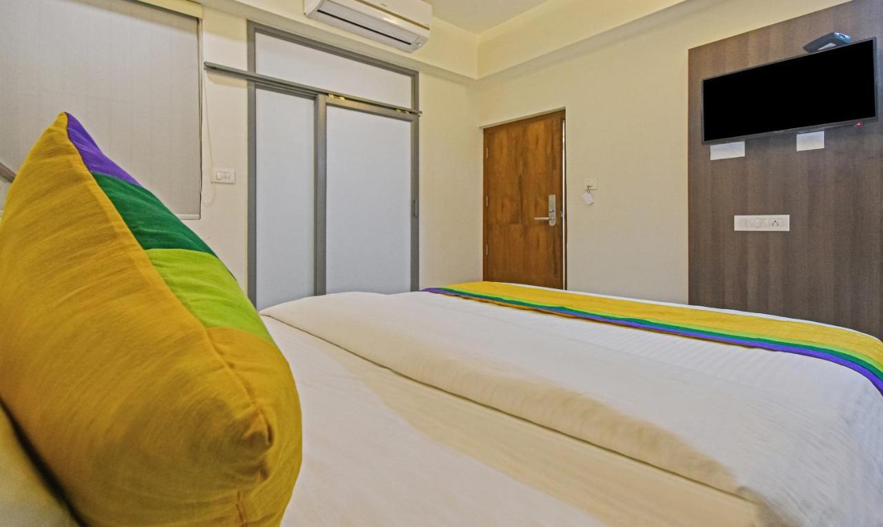 Itsy Hotels Deluxe Inn Ченнаї Екстер'єр фото